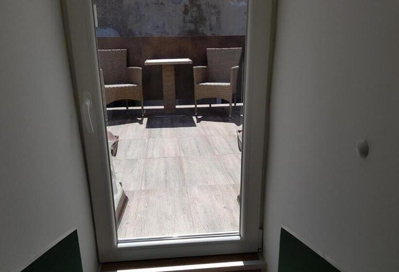 اتاق استاندارد با تراس, Piraneska