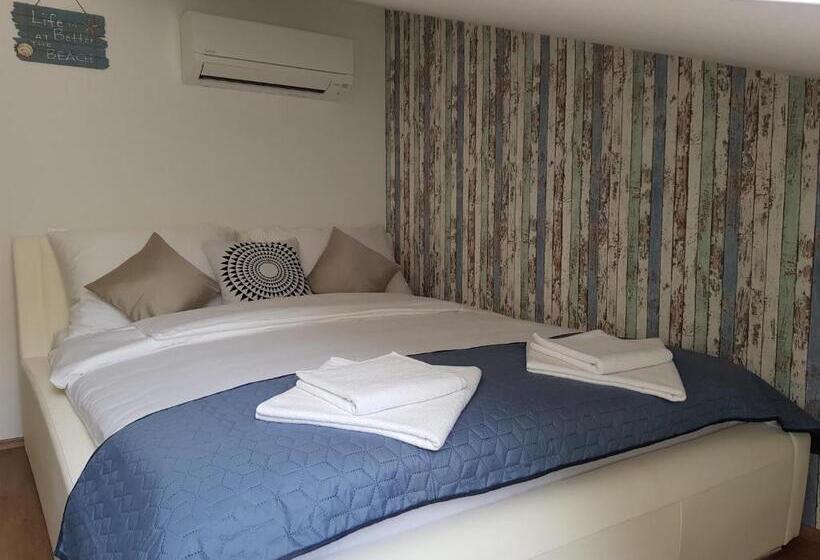 اتاق استاندارد با تراس, Piraneska