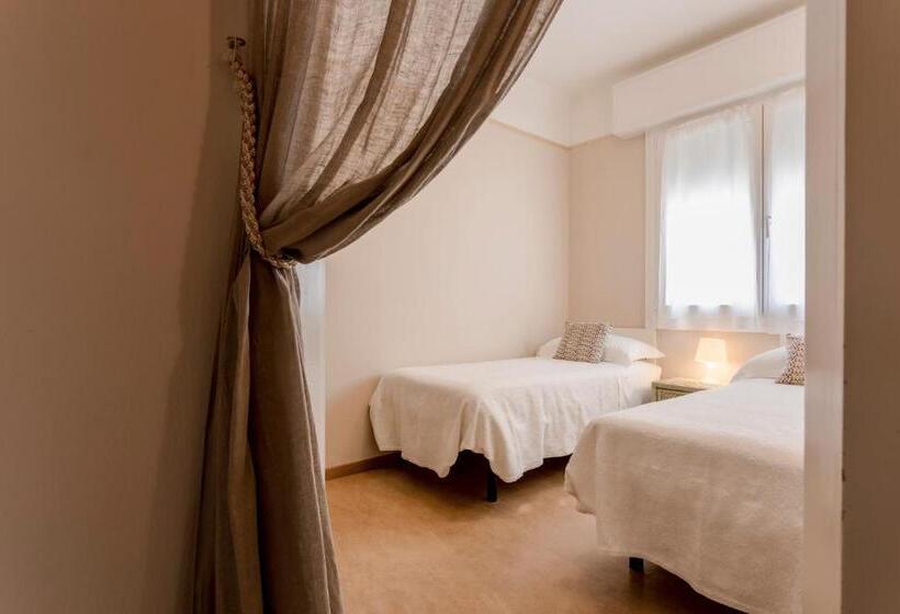 Quarto Familiar Vista Jardim, Villa Arizona
