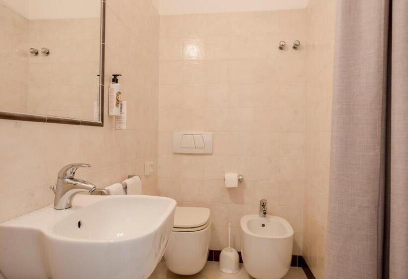 Quarto Estandar Individual com Sacada, Villa Arizona