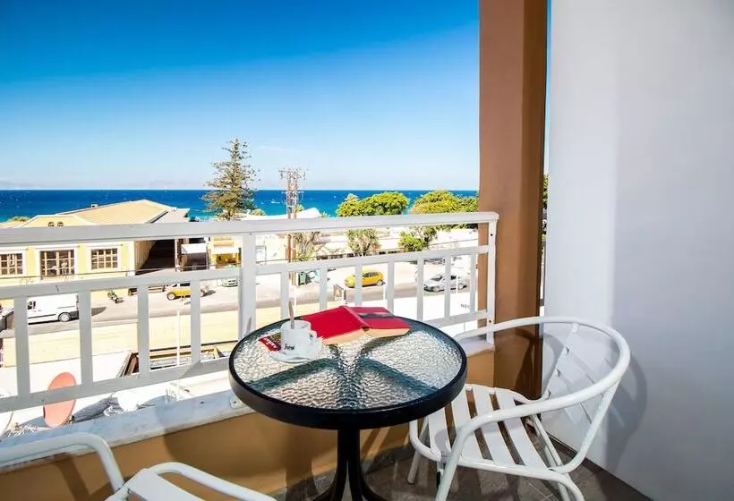 اتاق استاندارد سه نفره, Filmar Hotel, Ixia, Rhodes