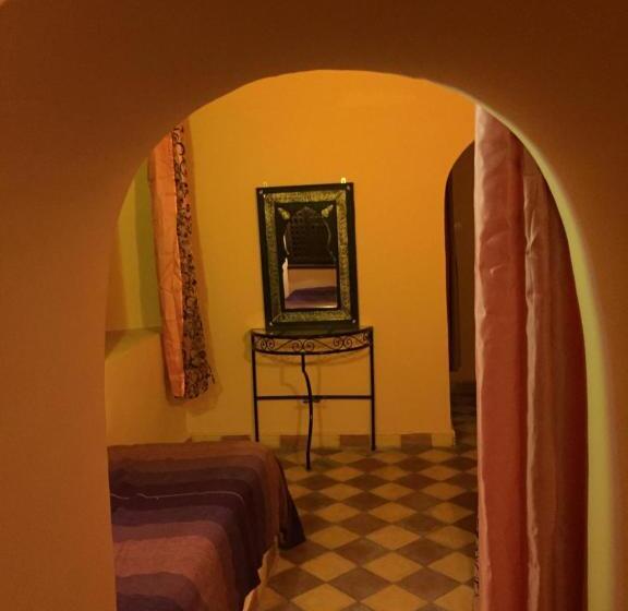 Номер Стандарт Трехместный, Auberge Famille Benmoro