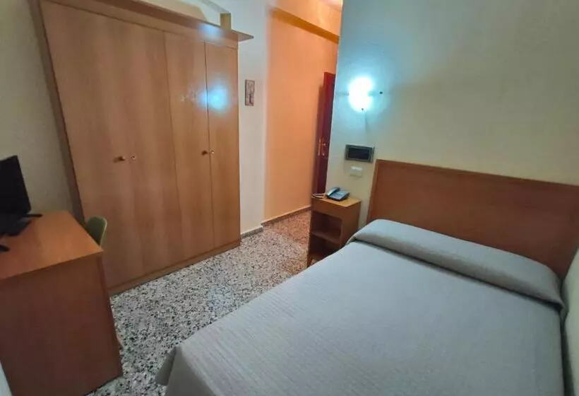 Habitación Estàndard Individual, Cogullada