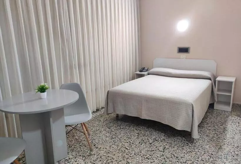 Habitació Estàndard, Cogullada