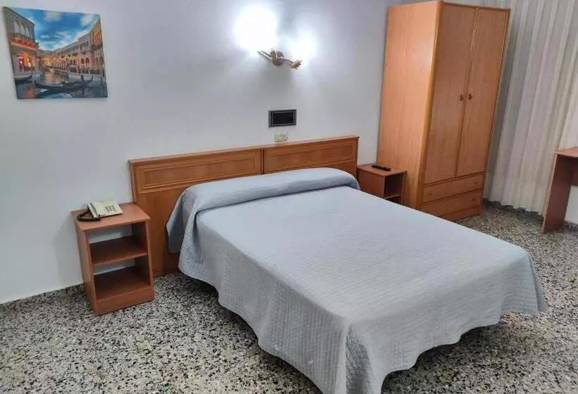 Habitació Estàndard, Cogullada