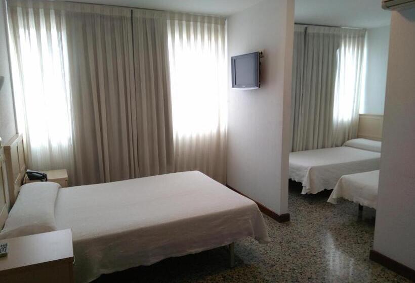 Четырехместный Номер Стандарт, Cogullada