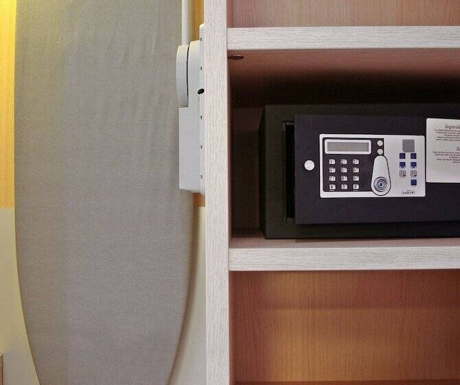 标准间带双人床, Doubletree By Hilton Hotel Girona