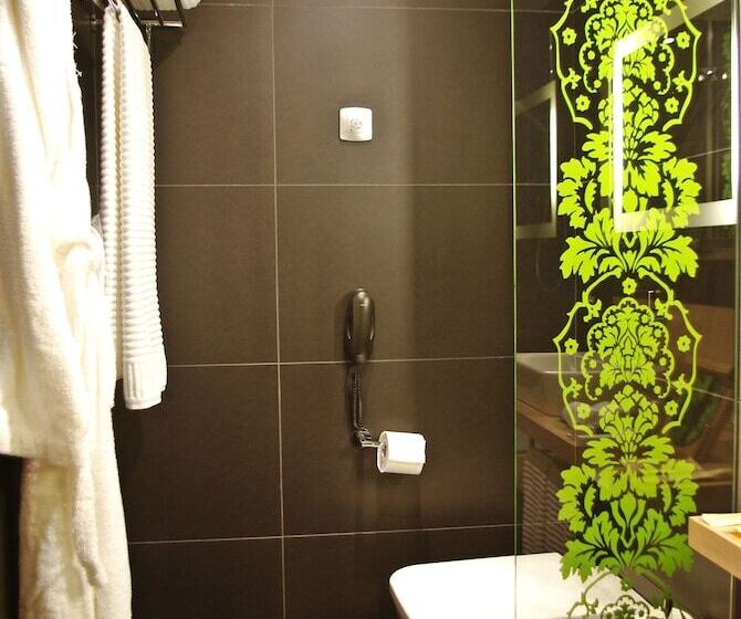 غرفة قياسية سرير مزدوج, Doubletree By Hilton Hotel Girona