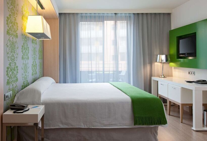 标准间带双人床, Doubletree By Hilton Hotel Girona