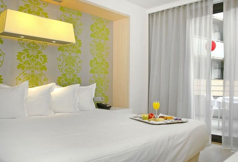 غرفة قياسية سرير مزدوج, Doubletree By Hilton Hotel Girona