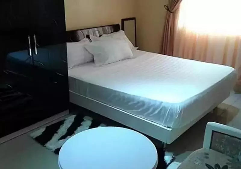 اتاق استاندارد با تخت بزرگ برای معلولان, Doubletree By Hilton Hotel Girona