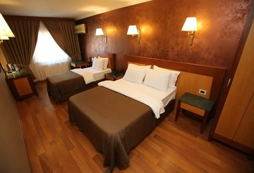 اتاق استاندارد سه نفره, Peak Star Otel