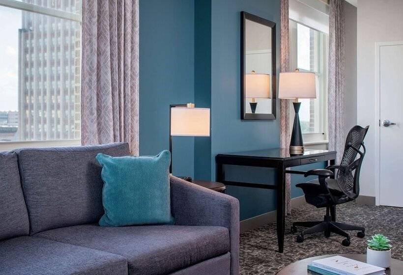 جناح لذوى الاحتياجات الخاصة, Hilton Garden Inn Jackson Downtown