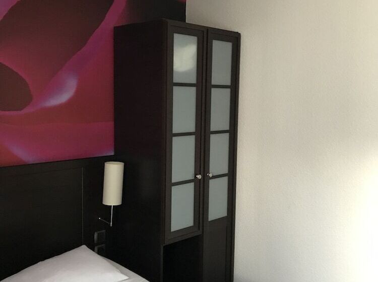 Номер Стандарт, Inn Chambery