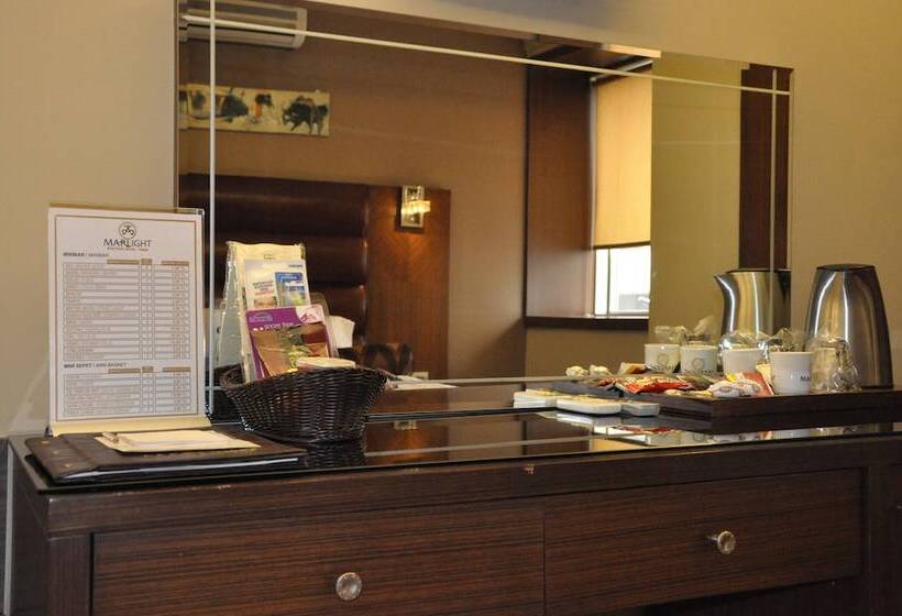 اتاق استاندارد سه نفره, Marlight Boutique