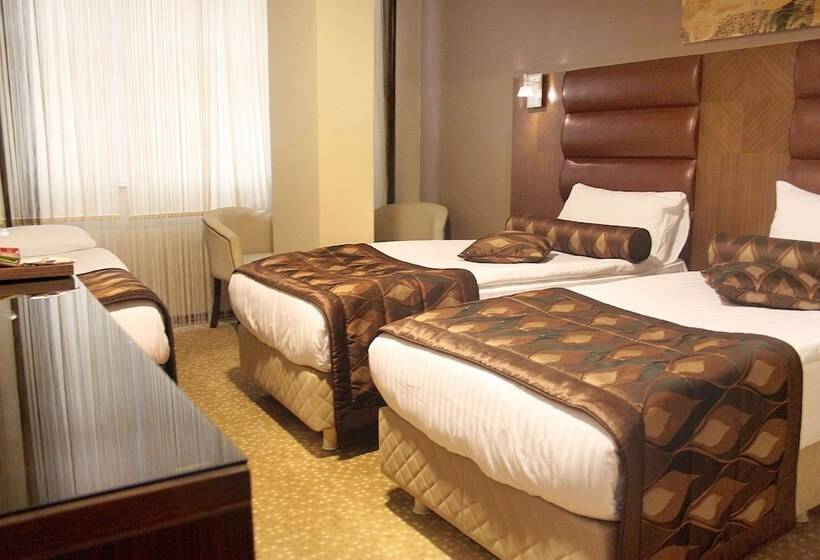 اتاق استاندارد سه نفره, Marlight Boutique