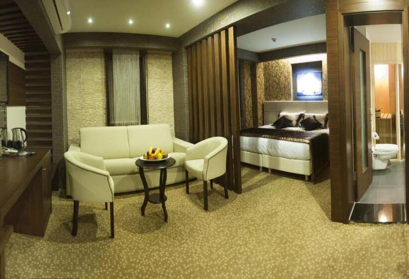 سوییت, Marlight Boutique