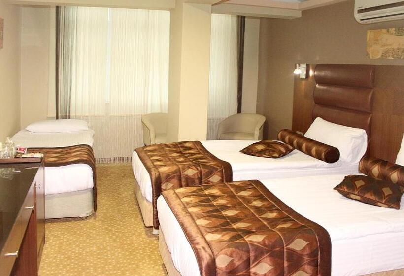 اتاق استاندارد سه نفره, Marlight Boutique