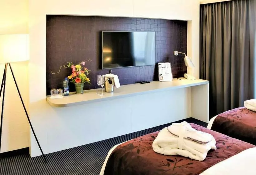 Classic-huone, Mercure Biel