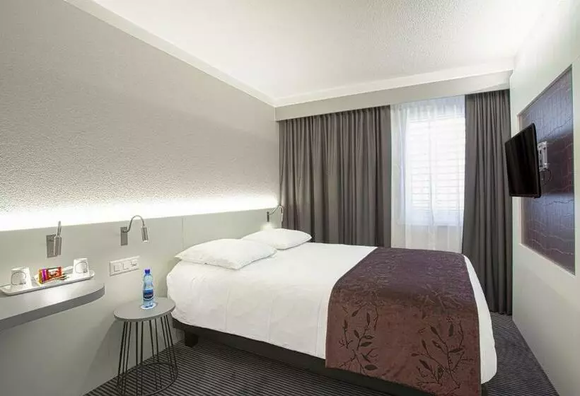 Classic-huone, Mercure Biel