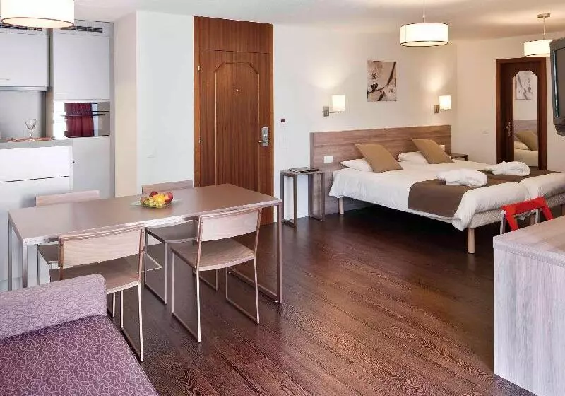 Standard-studio, Mercure Biel