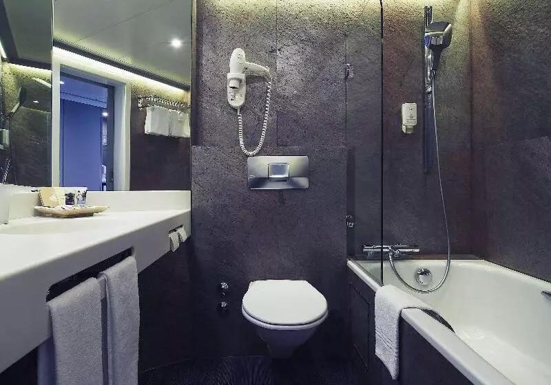 Standard-studio, Mercure Biel