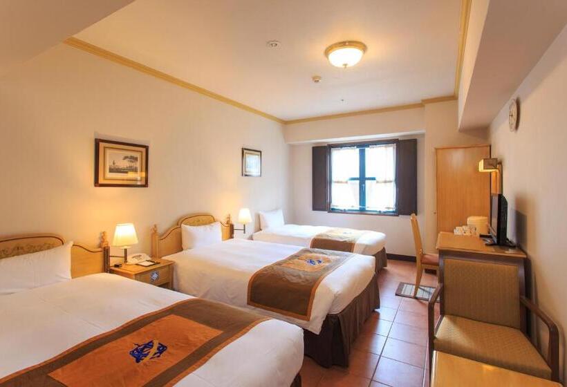 اتاق استاندارد سه نفره, Monterey Nagasaki