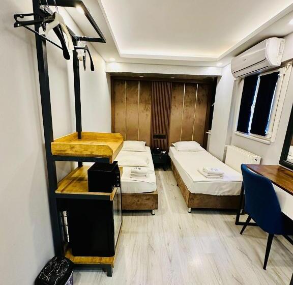 اتاق اکونومی, Sirkeci Quietness