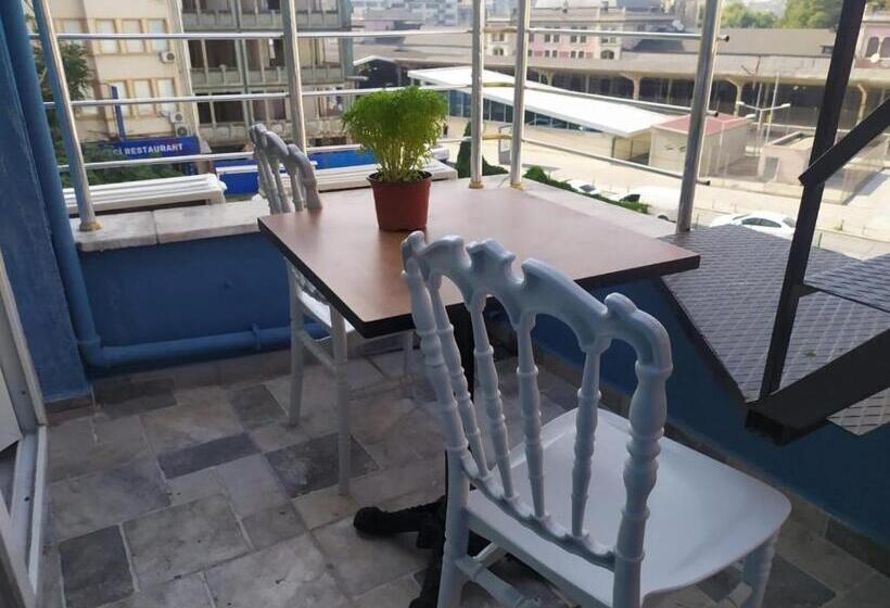 اتاق استاندارد سه تخته با بالکن, Sirkeci Quietness