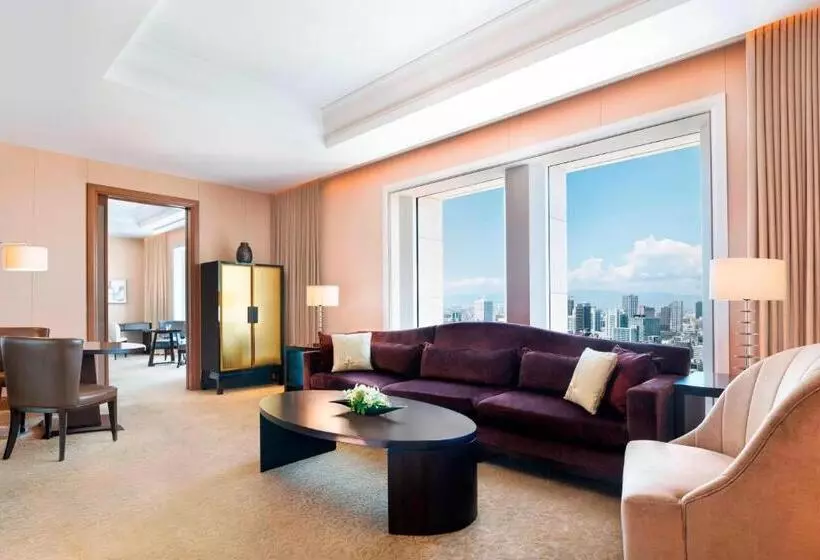 Deluxe Suite King Bed, St. Regis Osaka