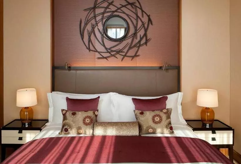 Deluxe Suite King Bed, St. Regis Osaka