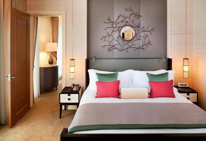 带大床的套房, St. Regis Osaka