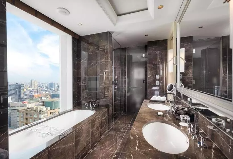 سوئیت با تخت بزرگ, St. Regis Osaka