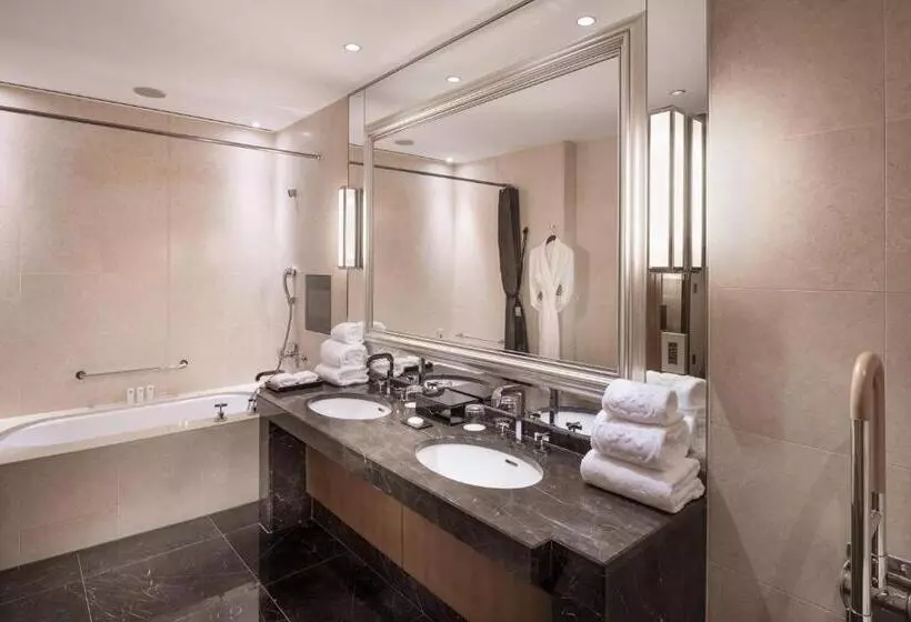 اتاق استاندارد با تخت بزرگ برای معلولان, St. Regis Osaka