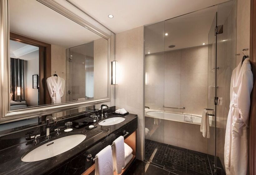 琮城市景观的豪华间, St. Regis Osaka