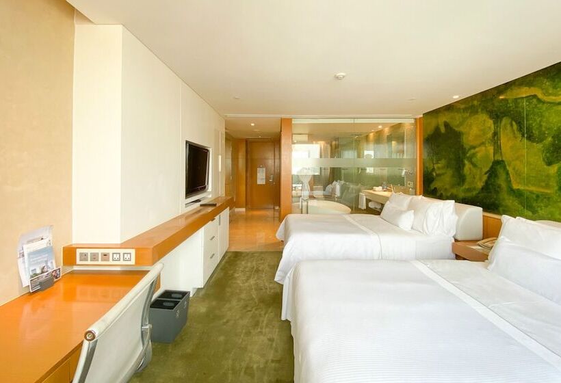 Номер Стандарт 2 Двуспальные Кровати, The Westin Shenzhen Nanshan