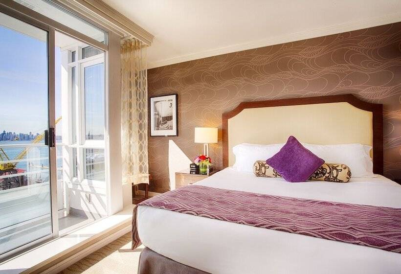 带观景的高级间, Pinnacle Hotel At The Pier