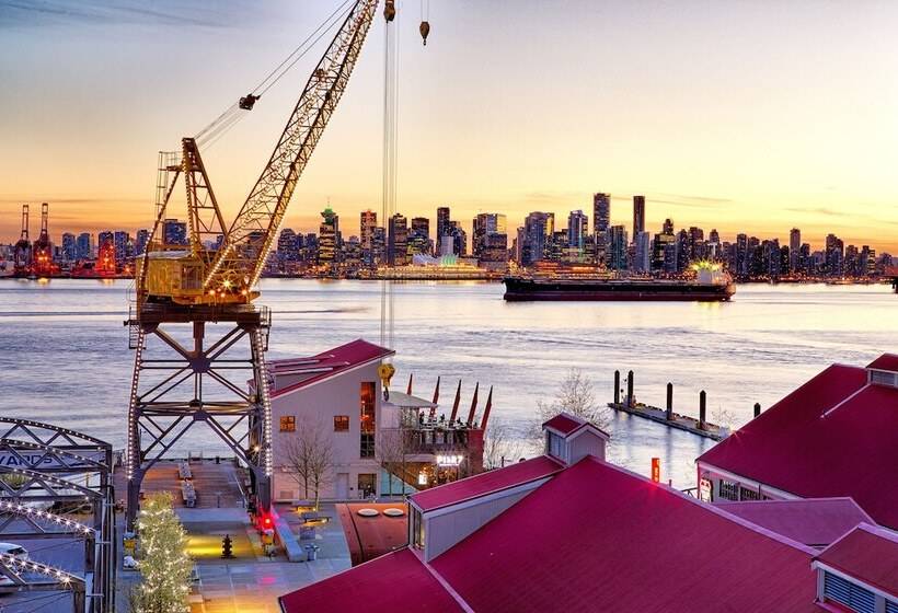 Номер Superior с Видом, Pinnacle Hotel At The Pier