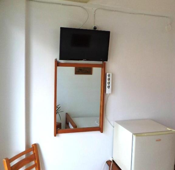 اتاق استاندارد یک نفره, Poseidon Hotel