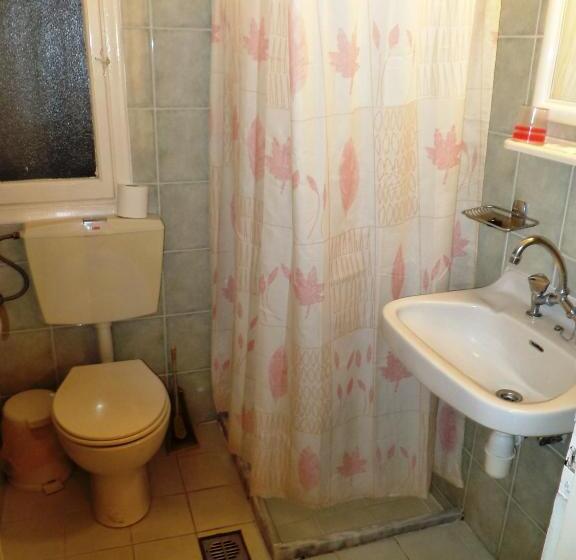 اتاق استاندارد, Poseidon Hotel