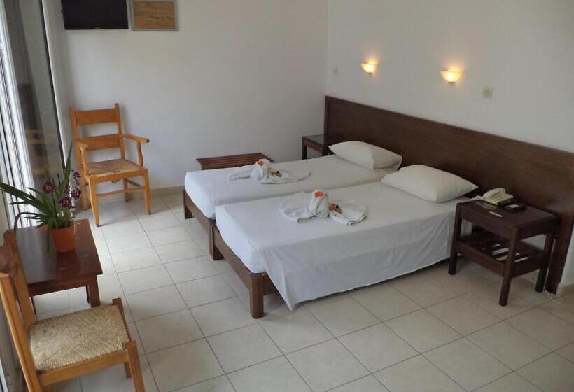 اتاق استاندارد سه نفره, Poseidon Hotel