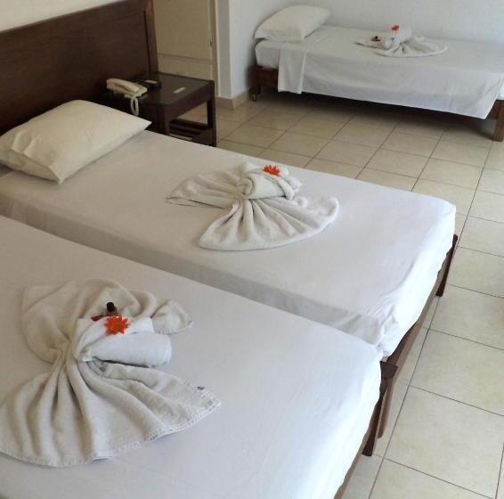 اتاق استاندارد سه نفره, Poseidon Hotel