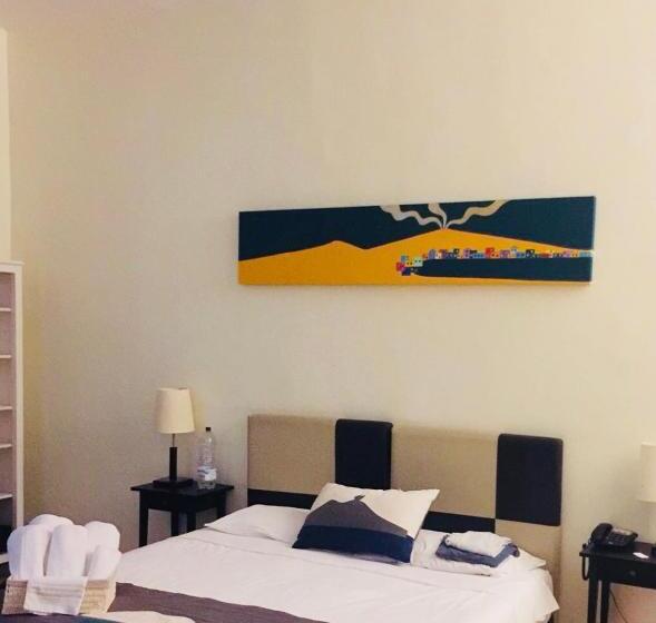 اتاق استاندارد, Plebiscito Apart