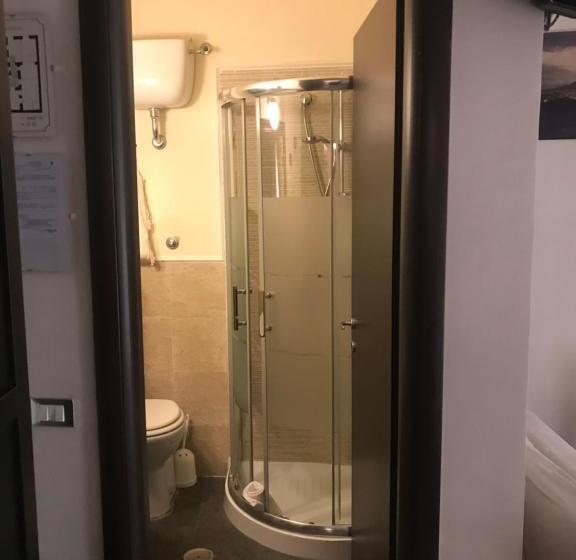 اتاق لوکس, Plebiscito Apart