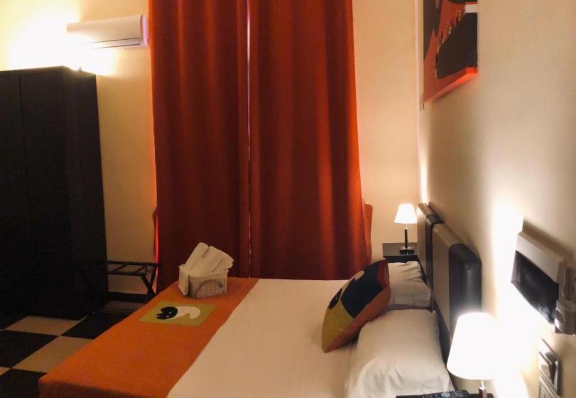 اتاق لوکس, Plebiscito Apart