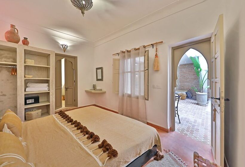 اتاق سوپریور, Riad Al Badia