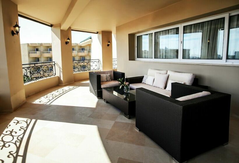 جناح جونيور, The Russelior Hotel & Spa