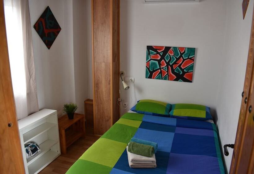 آپارتمان 2 خوابه, Golondrinas De La Alhambra