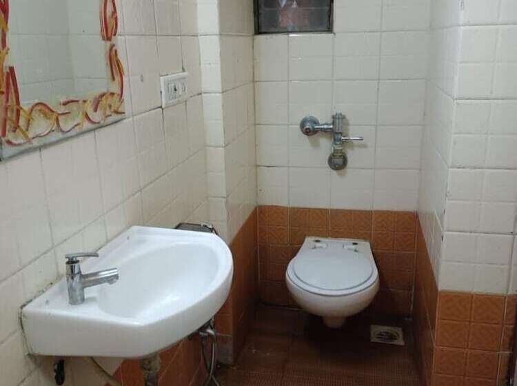 デラックスルーム, Airport Annex