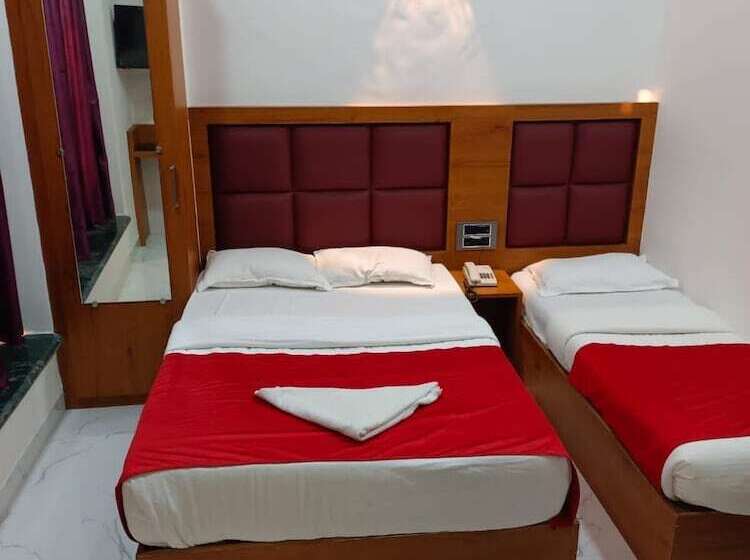 デラックストリプルルーム, Airport Annex